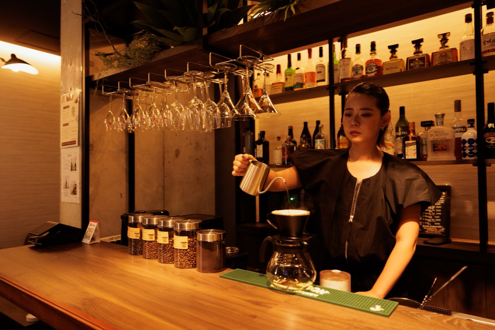 新富町駅徒歩3分｜Cafe＆Bar Infinity