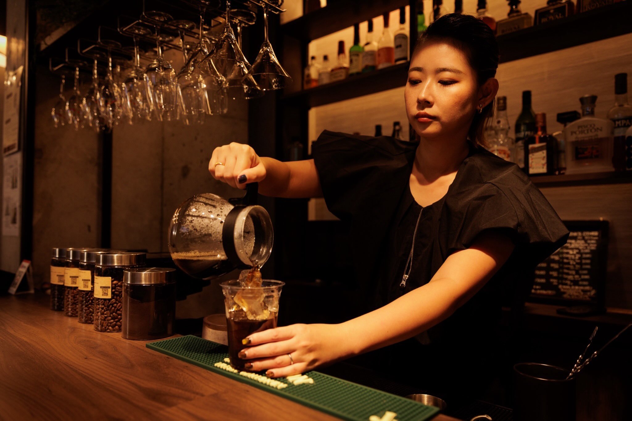 新富町駅徒歩3分｜Cafe＆Bar Infinity